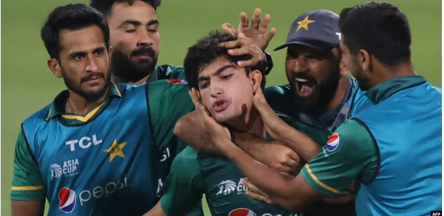 ایشیا کپ : افغان ٹیم سے فتح پر پاکستانی عوام کا جوش وخروش قابل دید